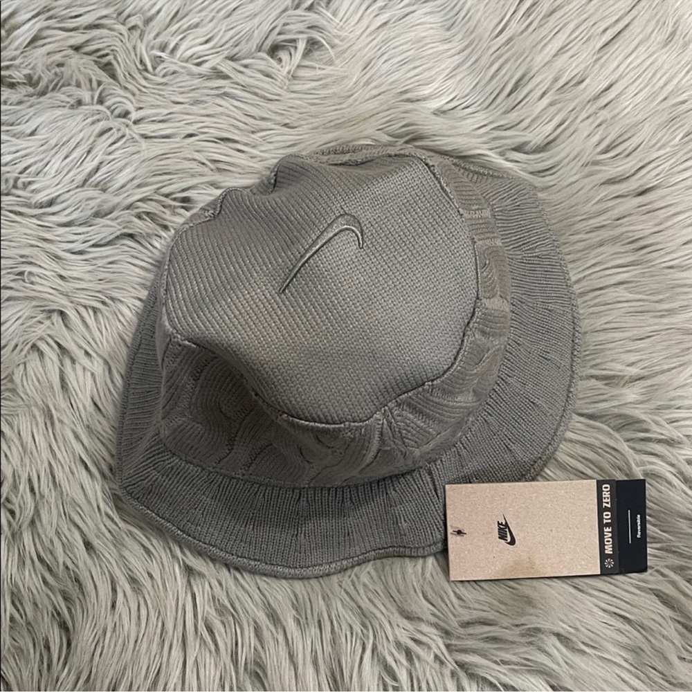 Nike Metallic green Bucket Hat